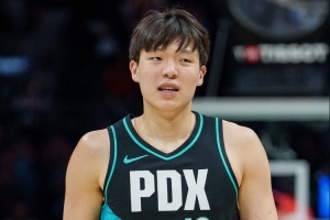 杨瀚森本季获得的机会不多 这与更换教练、培养计划等有直接关系